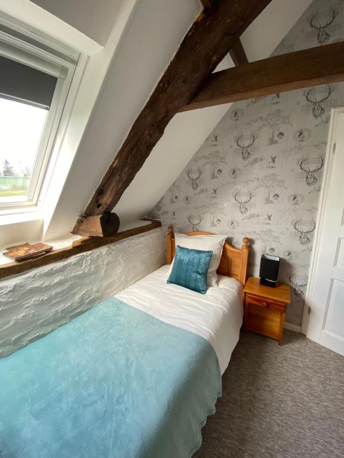 La Petite Maison - No 4 La Relierie Gavray-sur-Sienne Exteriör bild