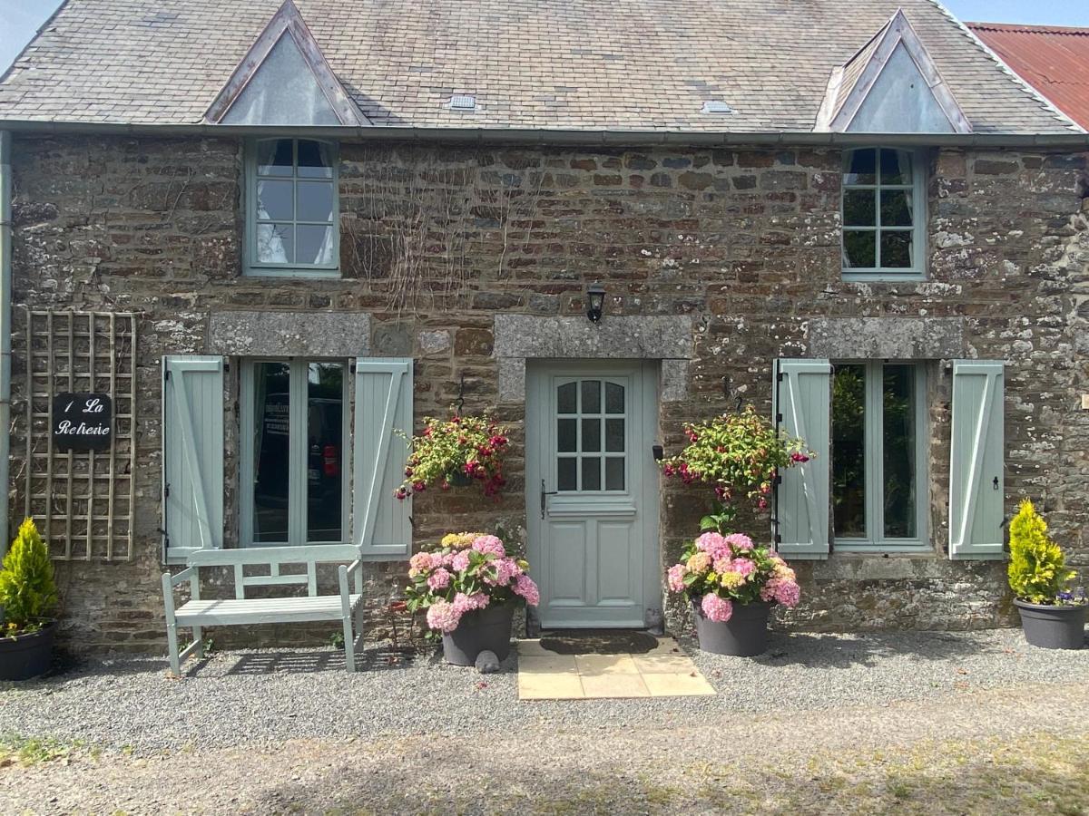 La Petite Maison - No 4 La Relierie Gavray-sur-Sienne Exteriör bild